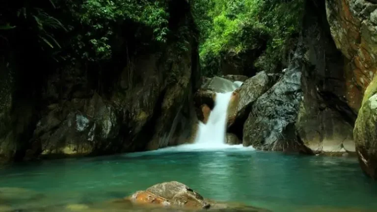 Curug Leuwi Hejo, Menyaksikan Surga Alam Tersembunyi di Bogor