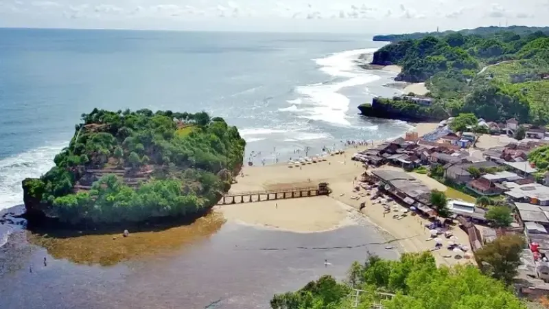Pantai Drini, Pantai Pasir Putih yang Mempesona