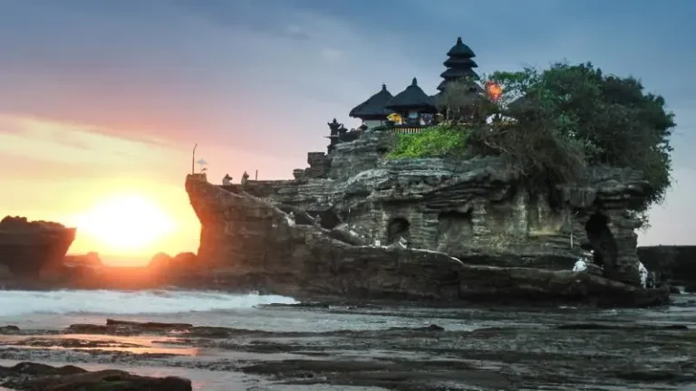 Hal Menarik yang Bisa Kamu Lakukan di Tanah Lot
