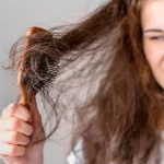 8 Cara Merawat Rambut Kering dan Mengembang