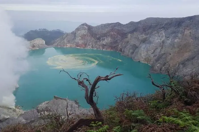 Kawah Ijen, Wisata Alam yang Memukau di Bondowoso