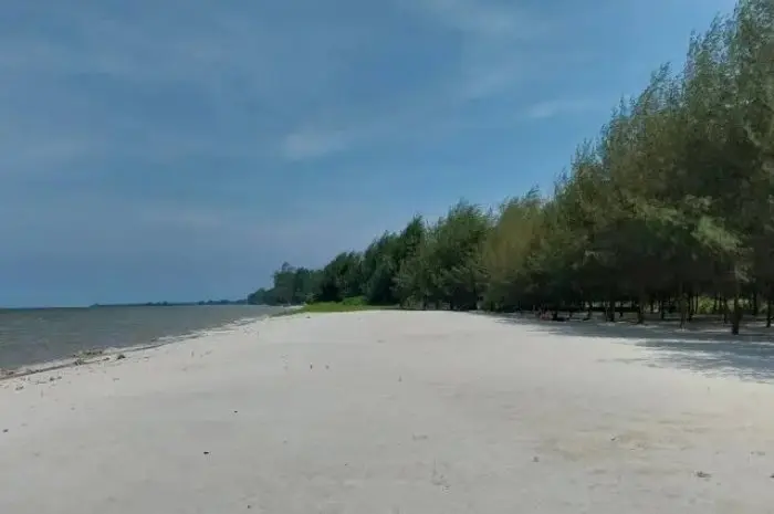 Pantai Romantis, Pantai Cantik Nan Eksotis di Serdang Bedagai